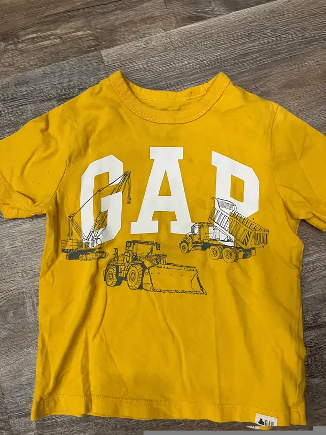 Summer graphic tees truck themed size 4 in Clothing - 4T in Mississauga / Peel Region - Image 6
