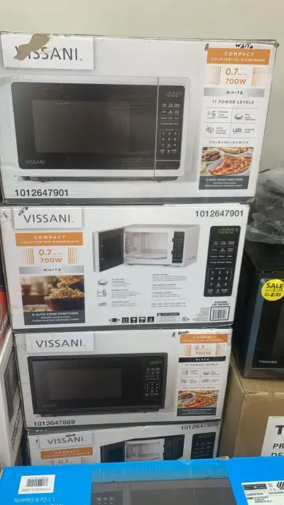 Vissani 0.7 Cu. Ft. Countertop Microwave – White & Black – C$70, View more