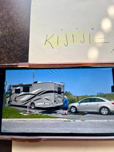 Motorisé classe À Thor Ace 30.1 2014 6 pneus neufs Michelin 65000 km Ford Triton V10 6.8 litres pare...