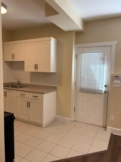 1 Bedroom, 1 Bathroom Basement Suite 9’ Ceilings bright space Hardwood floors, newly painted Rent In...