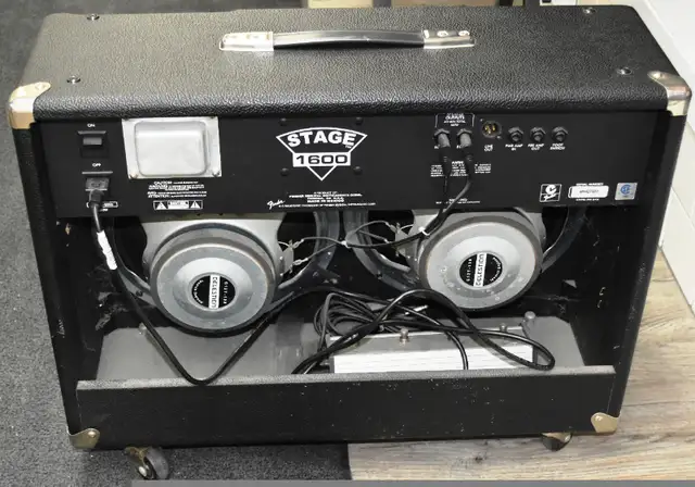 Fender Stage 1600 2-Channel 160-Watt 2x12 Solid State Guitar Amp in Amps & Pedals in Peterborough - Image 5