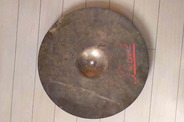 16 inch Crash Cymbal Pearl  Located in Shediac < in Drums & Percussion in Moncton - Image 2