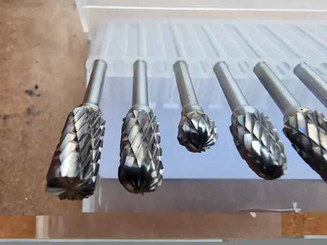 10 Pc.  Deburring Tips Brand New Never Used Still In The Case in Hand Tools in Windsor Region - Image 9