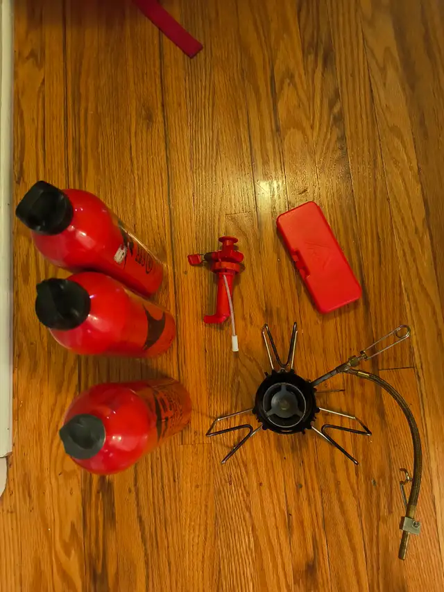 Assorted Camping Gear in Fishing, Camping & Outdoors in Sarnia - Image 3