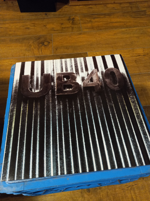 Vinyl Record/LP UB40 Hits 1980-83 Reggae/Ska Perfect Condition in CDs, DVDs & Blu-ray in Trenton