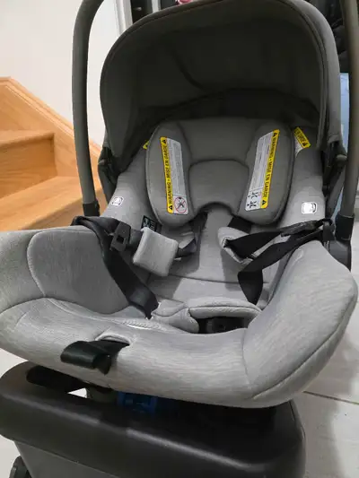 Selling a Nuna Pipa Lite Infant Car Seat (expiry: Feb 11, 2029) in excellent, like-new condition, al...