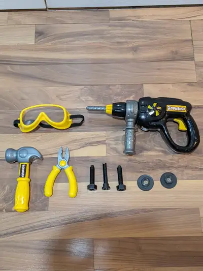 Excellent used condition. No missing pieces. Batteries included. Can provide close up video. I have...