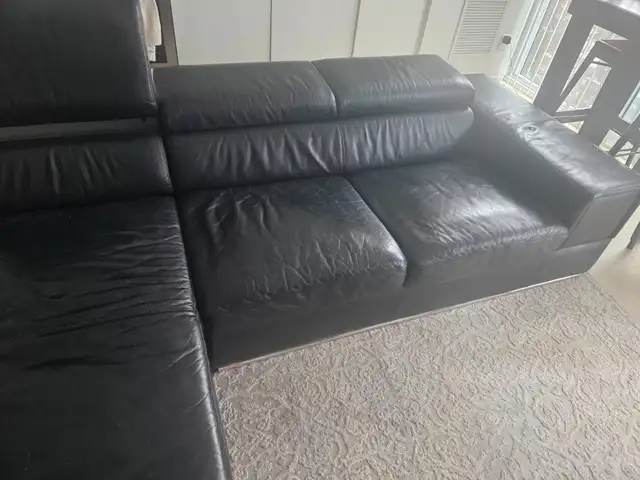 Natuzzi Italia Leather Sofa Avana—Modern Design with Adjustable in Couches & Futons in City of Toronto - Image 5