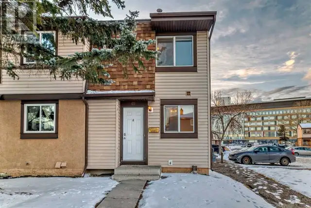 3 Bedroom townhouse next to Peter Laugheed Hospital, LRT station