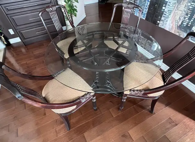 Teak and glass dining set in Dining Tables & Sets in Markham / York Region - Image 6