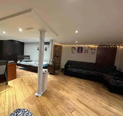 Details: ✔️full basement ✔️ Shared kitchen (with upstairs tenants) ✔️ Shared washroom ✔️ Close to TT...