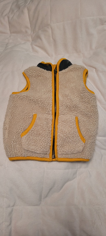 Toddler sherpa vest 3T in Clothing - 3T in City of Toronto