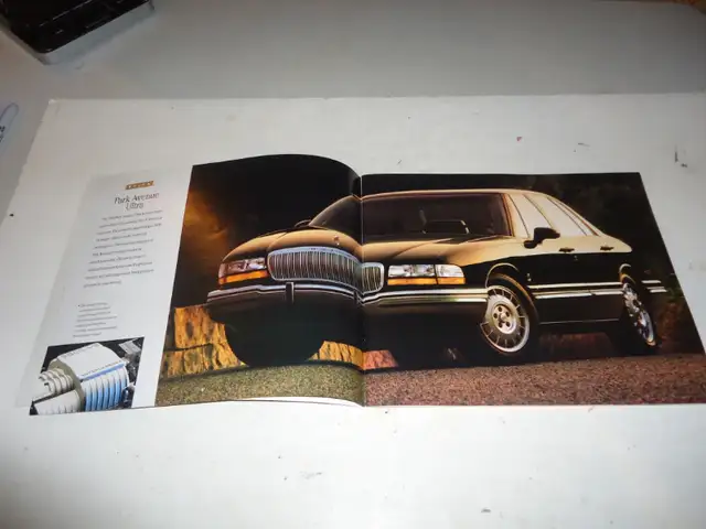 1993 BUICK DELUXE DEALER SALES BROCHURE. ALL MODELS in Arts & Collectibles in Barrie - Image 3