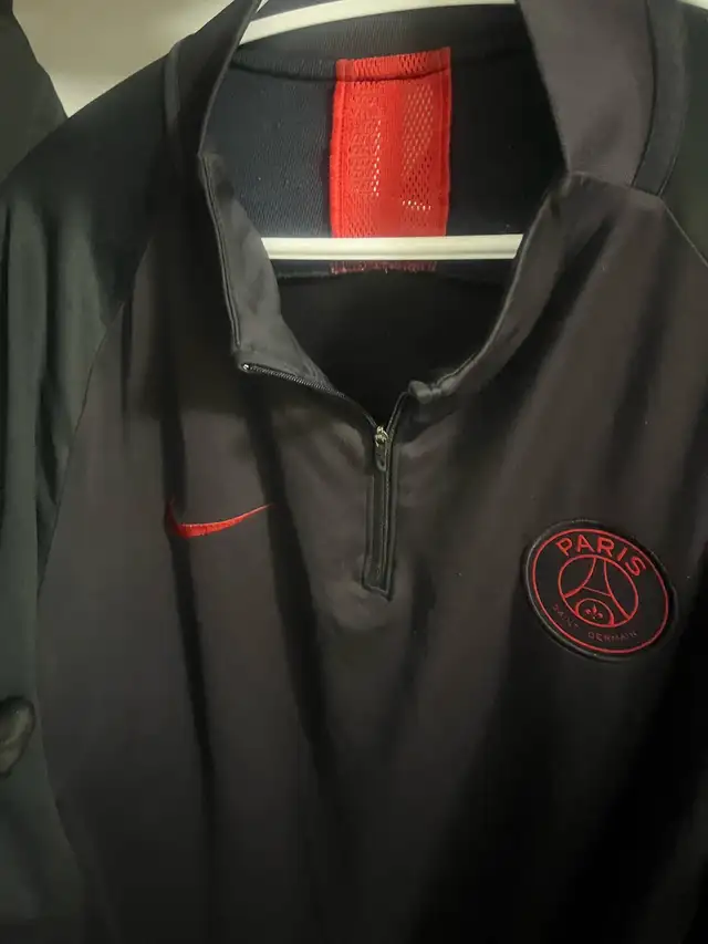 Alberta Sales, Nike Men's PSG Quarter Zip Top (L), Charcoal in Arts & Collectibles in Revelstoke - Image 3