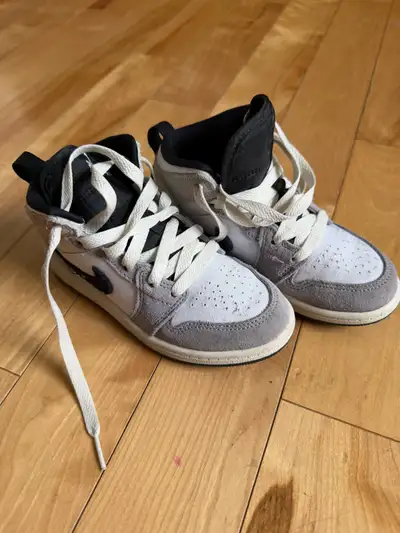 Nike Air Jordan 1, View more