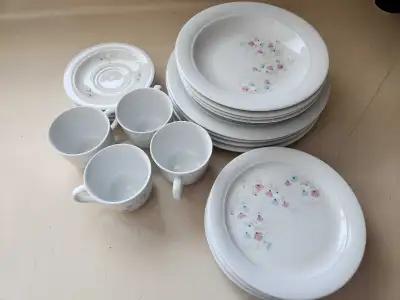 Brand new, never use 20 ps dinner set, View more