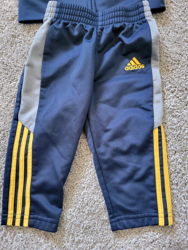 Adidas 12 month jacket in Clothing - 12-18 Months in Saskatoon - Image 2