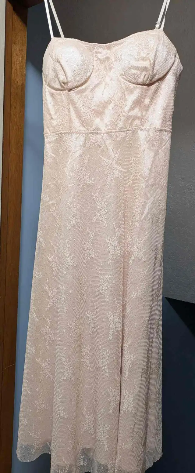 Beautiful prom dress, size XS in Women's - Dresses & Skirts in Kitchener / Waterloo - Image 2