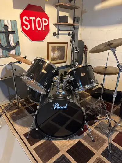 Pearl Drumset, View more