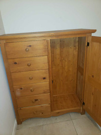 Solid wood cabinet Meuble en bois