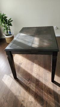 Dining Table - Solid wood - great deal!