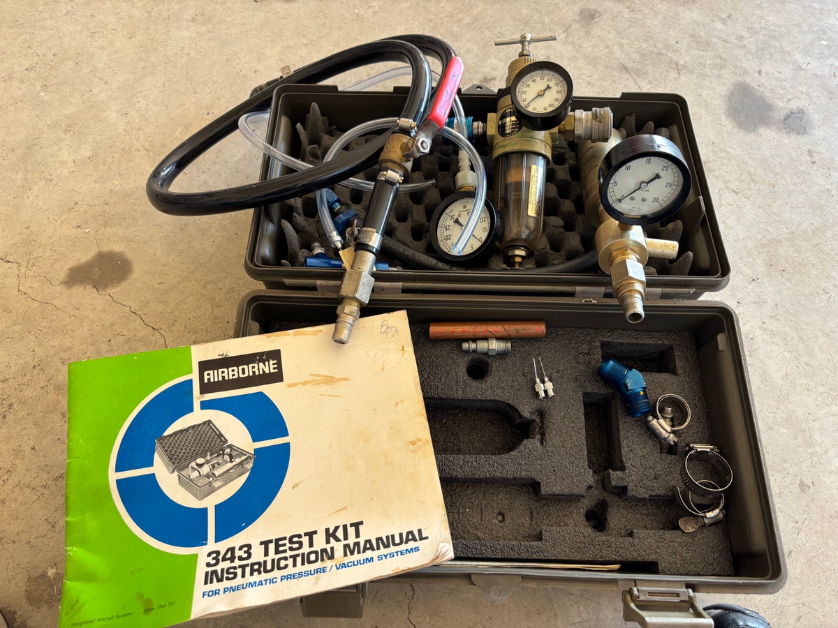 Parker Airbourne 343 Aircraft Test Kit, photo 1