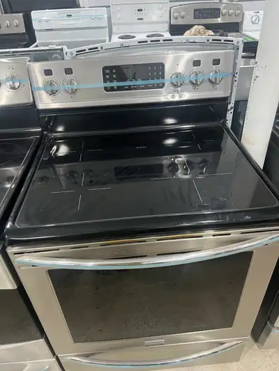 FRIGIDAIRE INDUCTION GLASS CERAMIC STOVE RANGE, View more