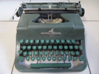 Vintage Collectable Underwood "Jewell" Typewriter Ex Cond Ci1954