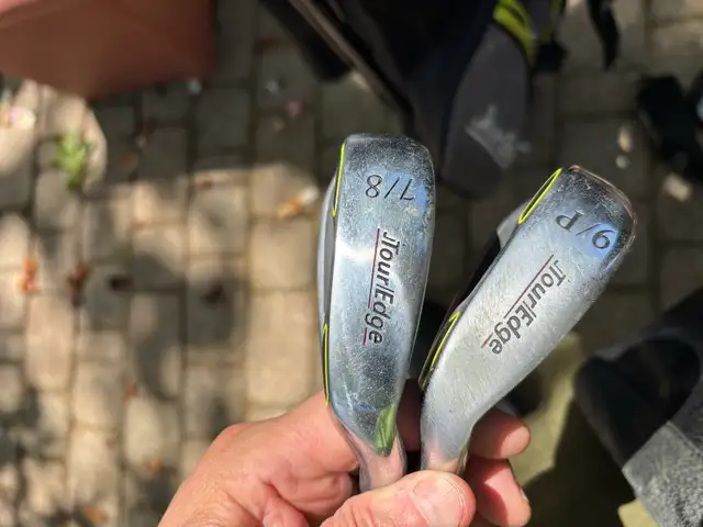 Golf club set ( Youth ) Tour Edge HL-J  ( RT ) ( 5  clubs ) &bag in Golf in City of Toronto - Image 7