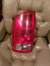2002-2005 Dodge Ram driver's side taillight