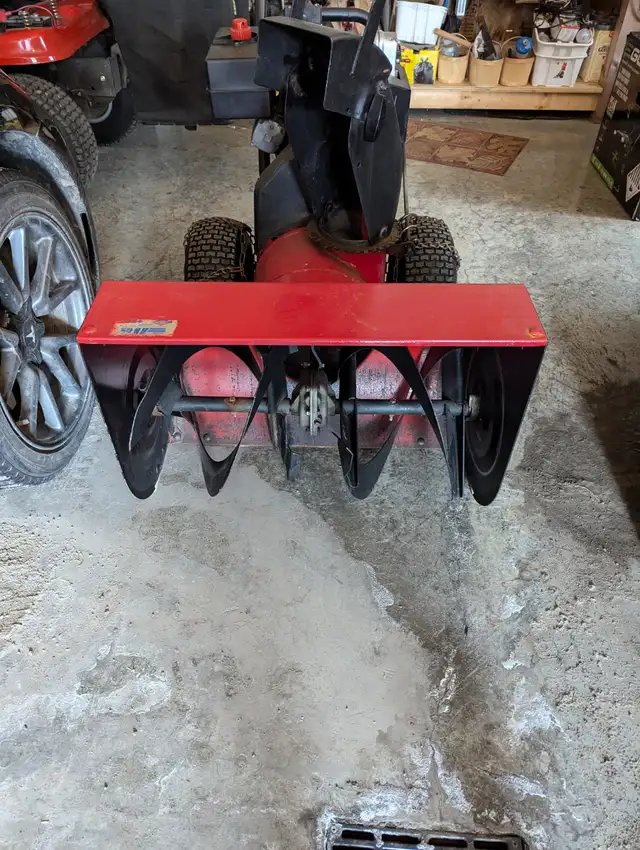 SOUFFLEUSE À NEIGE (nég.) in Snowblowers in Saguenay - Image 4
