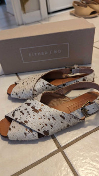 Either/Or Crossband leather sandals