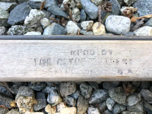 Antique 1919-1928 The CLYDE CUTLERY COMPANY No. 5407 Tree Trimme in Arts & Collectibles in Sunshine Coast - Image 2