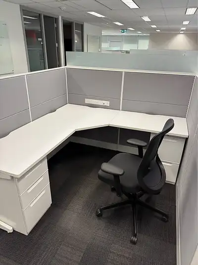 Teknion Leverage Workstation System |, View more