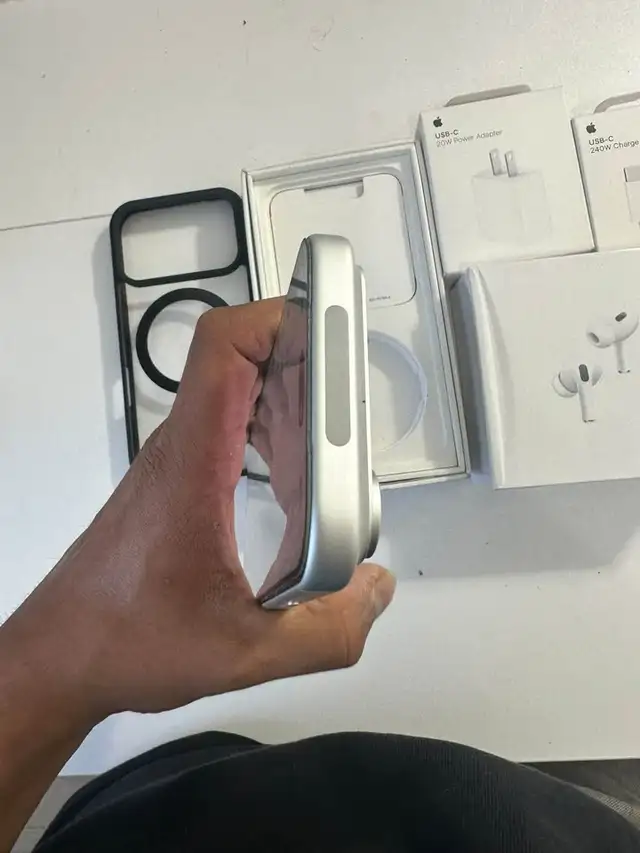 Iphone 18 Pro 256GB 100% BTRY | Airdrops Fast Charger & Drop Off | Cell ...
