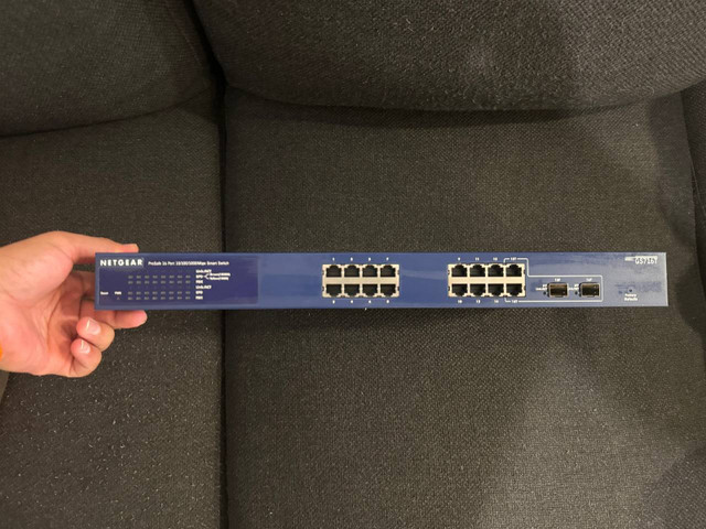 Netgear GS716T 16 Port + 2 SFP Managed Gigabit Switch in Networking in City of Toronto - Image 2