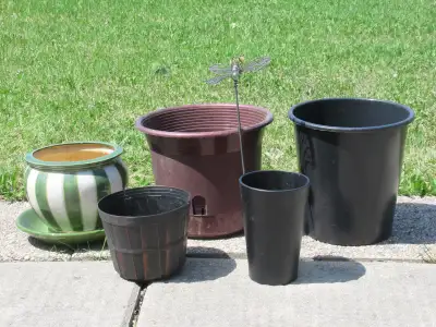 Flower Pots, View more
