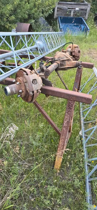 IF THE AD IS UP ITS STILL AVAILABLE. 4x4 front diff out of 80's chevy truck. 10 bolt, 6 lug. Work wh...