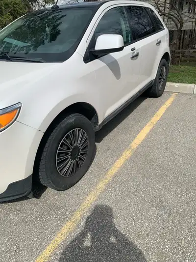 Runs and drive great Clean suv fully loaded Moonroof sunroof 310k kms As is