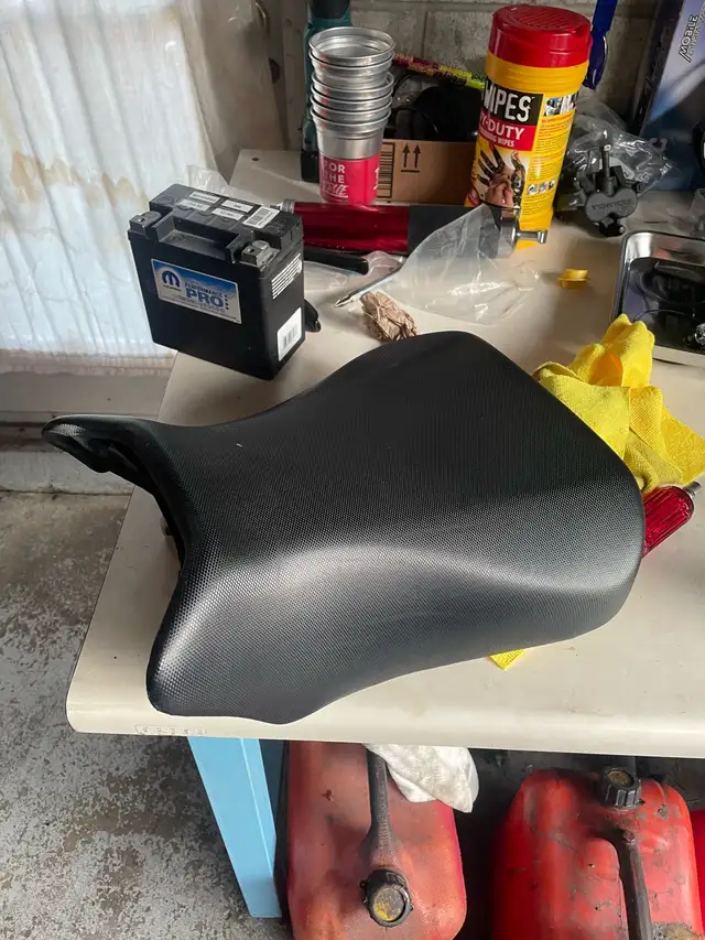 2006 Suzuki SV650s Parting Out in Sport Touring in Mississauga / Peel Region - Image 8