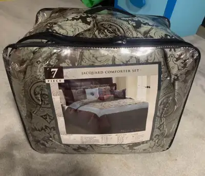 King Size 7-Piece Jacquard Comforter Set, View more