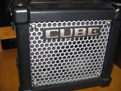 Roland Micro Cube GX guitar amp, View more