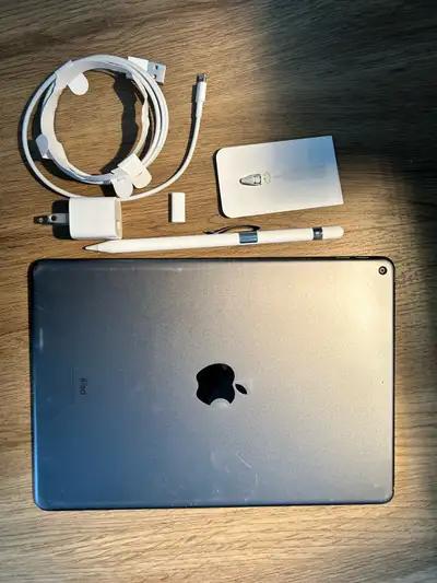 iPad Air 3 64 Go + Apple Pencil 1 gen, View more
