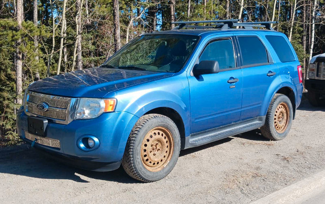 2009 Ford Escape XLT V6 4wd in Cars & Trucks in Whitehorse