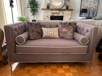 Causeuse capitonnée 2 places/Beautiful tufted love seat