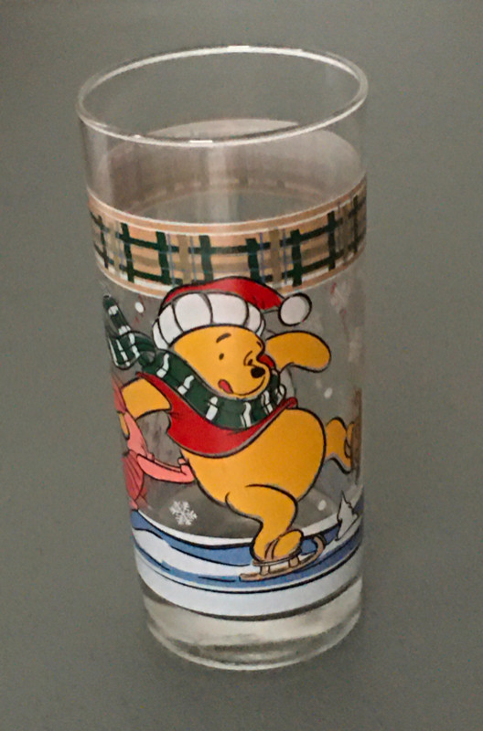 Verre Winnie L'ourson - Winnie The Pooh Glass dans Vaisselle et articles de cuisine  à Ville de Montréal