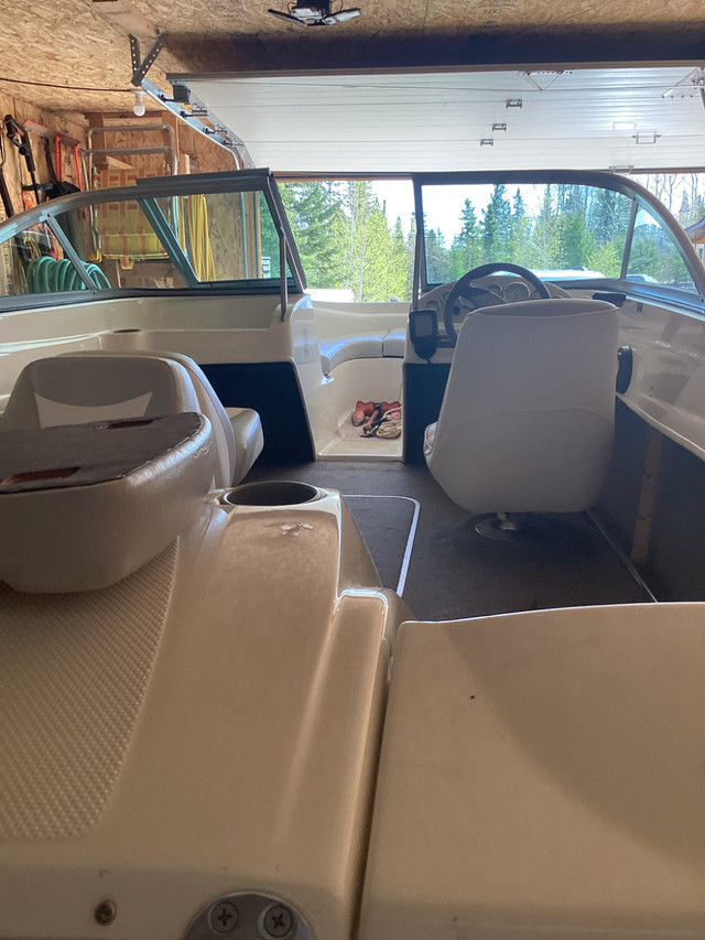 2011 Bayliner 175R in Powerboats & Motorboats in Saskatoon - Image 2