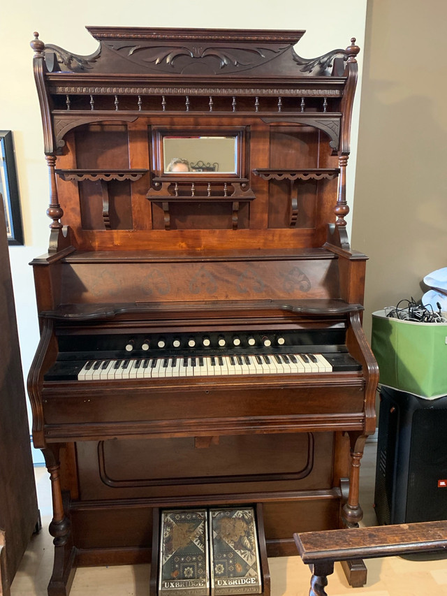 Antique organ in Free Stuff in City of Halifax