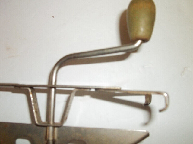Vintage A & J egg beater in Arts & Collectibles in Chatham-Kent - Image 2