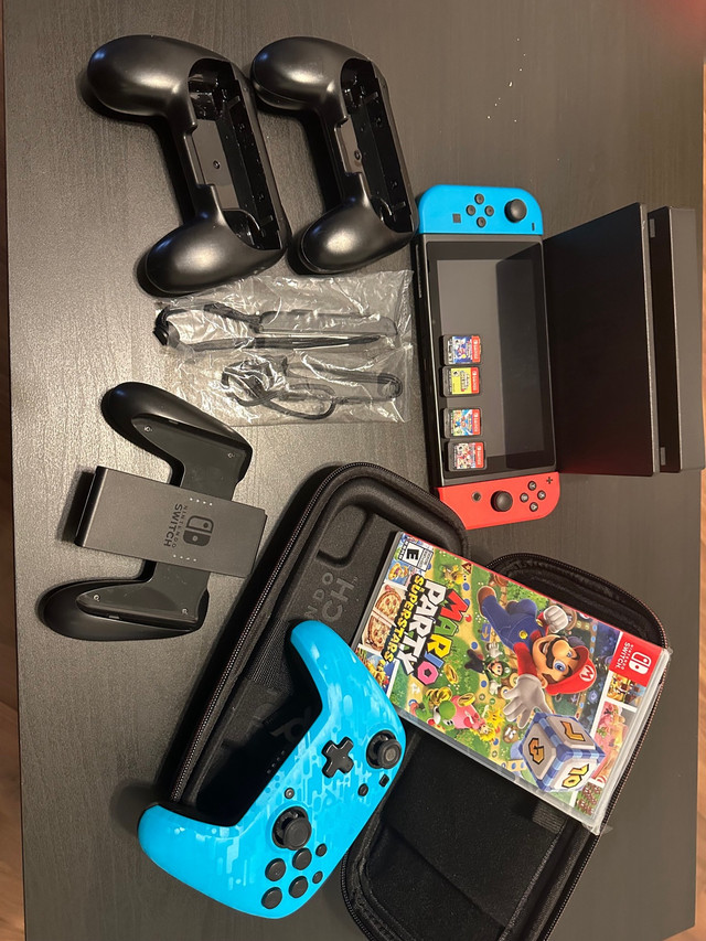 Nintendo switch bundle in Nintendo Switch in Ottawa